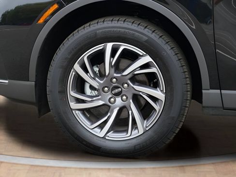 Used 2025 Lincoln Corsair AWD w/ Equipment Group 101A image 9
