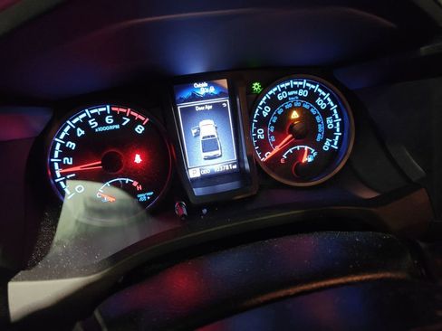 Used 2022 Toyota Tacoma SR image 9