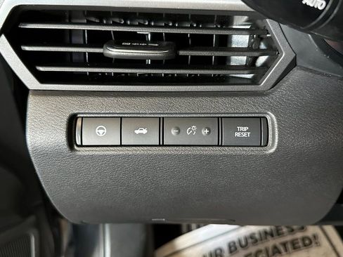 Used 2022 Nissan Altima 2.5 SL FWD image 17