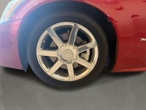 Used 2004 Cadillac XLR RWD image 17