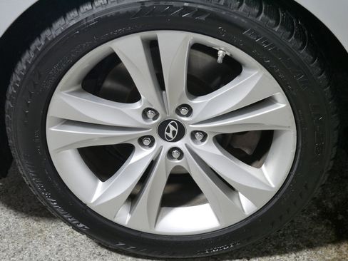 Used 2010 Hyundai Genesis 2.0T image 15