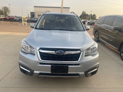 Used 2018 Subaru Forester 2.5i Premium w/ All-Weather Package AWD/4WD image 2