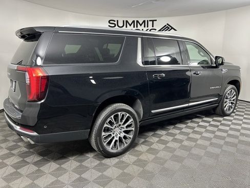 Used 2025 GMC Yukon XL Denali image 4