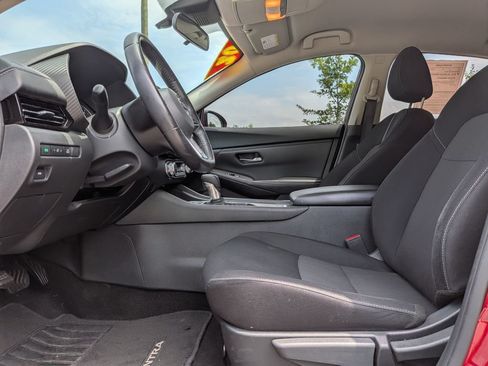 Used 2020 Nissan Sentra SV FWD image 11