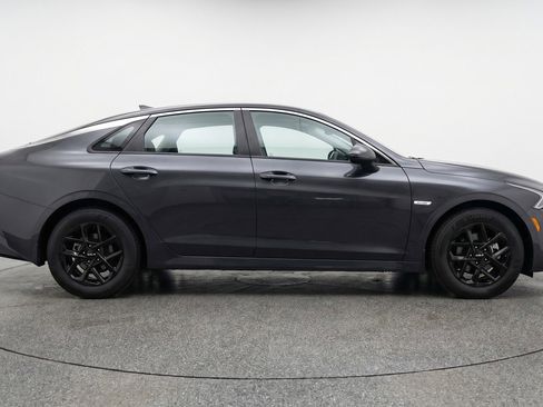 Used 2025 Kia K5 LXS image 11