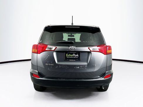 Used 2015 Toyota RAV4 LE image 7