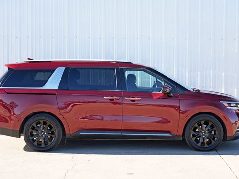Used 2024 Kia Carnival SX Prestige image 57