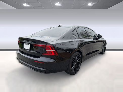 Certified 2023 Volvo S60 B5 Plus AWD/4WD image 9