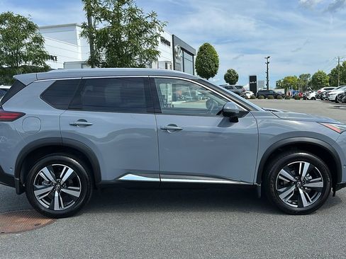 Used 2022 Nissan Rogue Platinum w/ Head-Up Display Package image 3