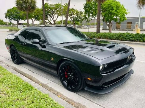Used 2022 Dodge Challenger R/T Scat Pack w/ Plus Package RWD image 7