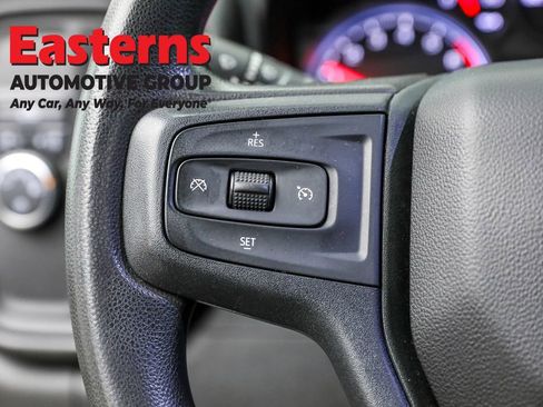 Used 2022 Chevrolet Silverado 1500 Custom image 15