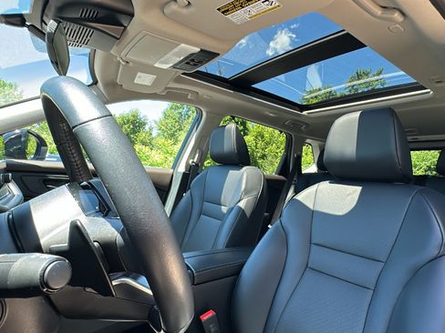 Used 2023 Nissan Rogue SV w/ SV Premium B Package AWD/4WD image 12