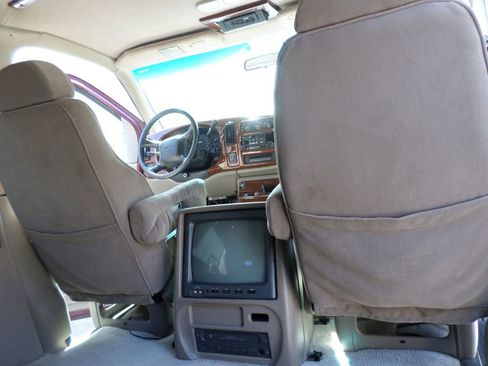 Used 2000 Chevrolet Express 1500 RWD image 25