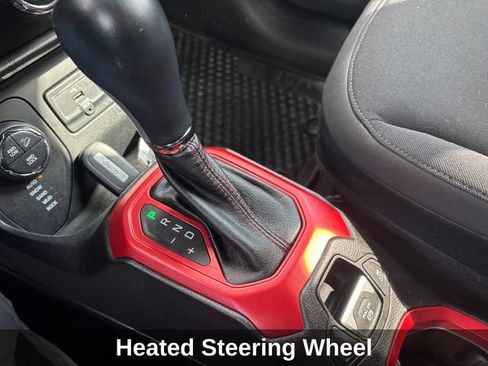Used 2017 Jeep Renegade Trailhawk AWD/4WD image 17