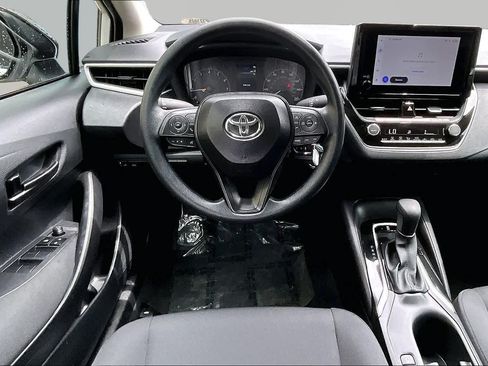 Used 2025 Toyota Corolla LE FWD image 6