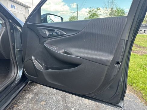 Used 2018 Chevrolet Malibu LT FWD image 22