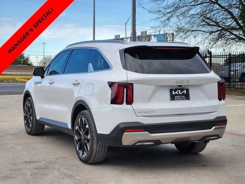 New 2025 Kia Sorento SX FWD image 3