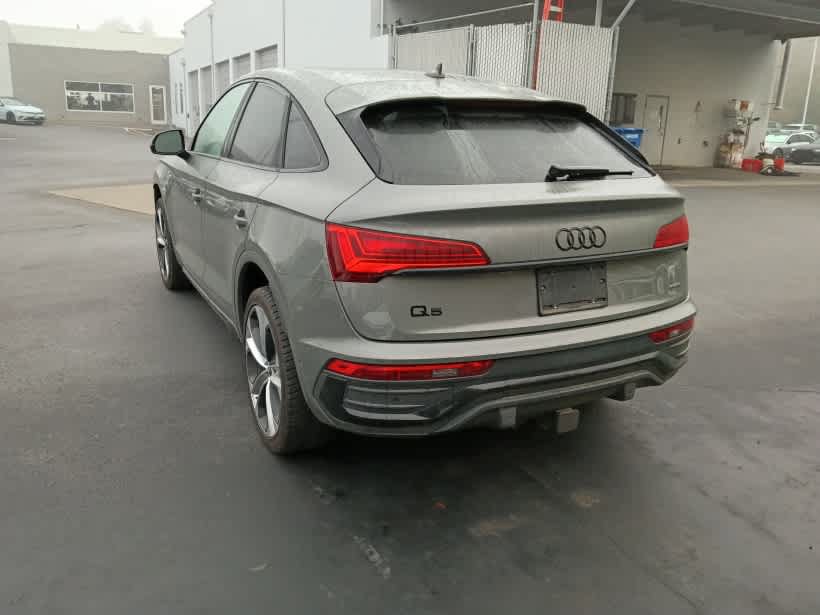 Used 2023 Audi Q5 2.0T Prestige w/ Prestige Package AWD/4WD image 3