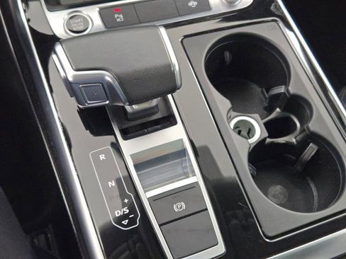 Used 2024 Audi Q7 3.0T Premium Plus image 32