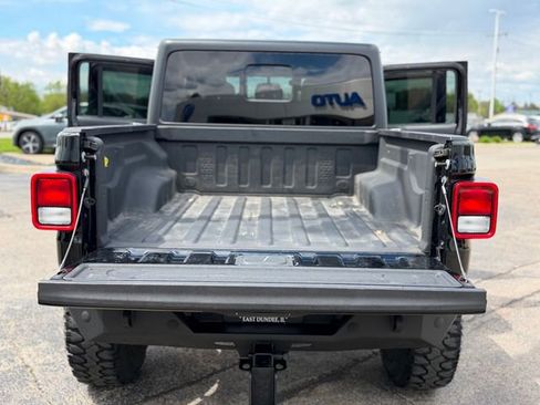Used 2021 Jeep Gladiator Sport AWD/4WD image 16