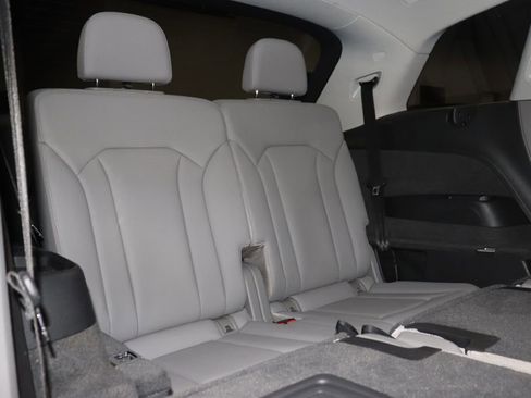Used 2021 Audi Q7 3.0T Premium Plus w/ Premium Plus Package image 31