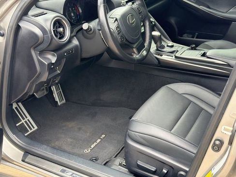Used 2022 Lexus IS 350 F Sport RWD image 9