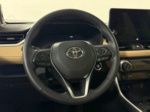 Used 2023 Toyota RAV4 Limited FWD image 22