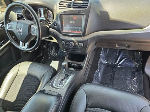 Used 2020 Dodge Journey Crossroad FWD image 11