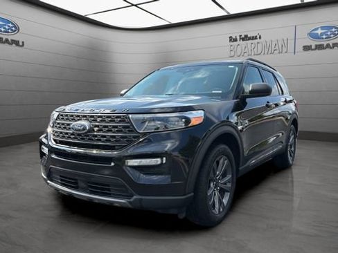 Used 2021 Ford Explorer XLT w/ Equipment Group 202A AWD/4WD image 11