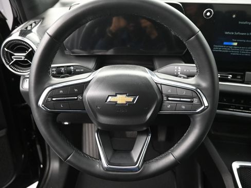 Used 2025 Chevrolet Equinox LT w/ Safety and Technology Package image 10