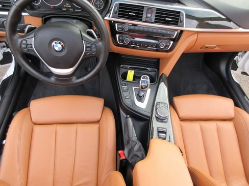 Used 2019 BMW 440i Convertible w/ Convenience Package image 19