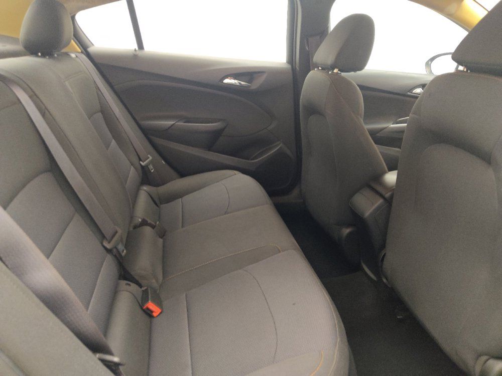 Used 2017 Chevrolet Cruze LS FWD image 19