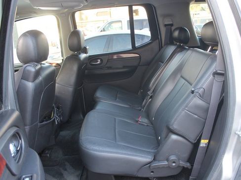 Used 2005 GMC Envoy XL SLT RWD image 18