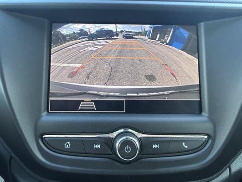 Used 2022 Chevrolet TrailBlazer LT AWD/4WD image 22