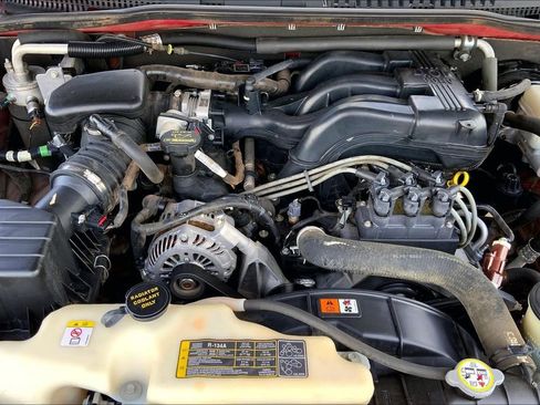 Used 2010 Ford Explorer Sport Trac Limited RWD image 29