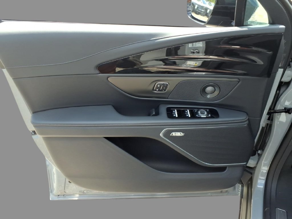 New 2026 Lincoln Nautilus Reserve w/ Jet Appearance Package AWD/4WD image 16