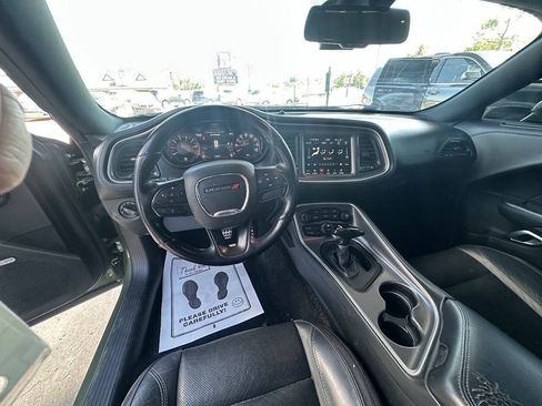 Used 2020 Dodge Challenger SXT w/ Plus Package RWD image 17