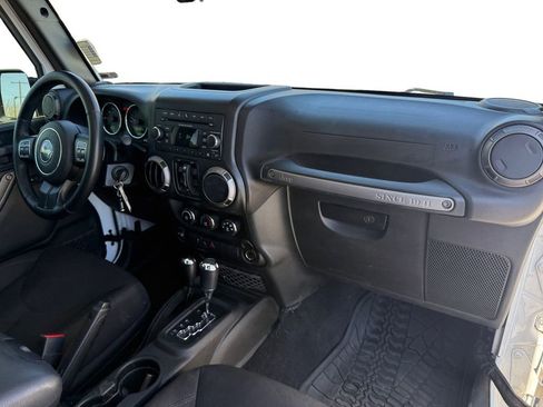 Used 2017 Jeep Wrangler Unlimited Sport w/ Quick Order Package 24S image 19