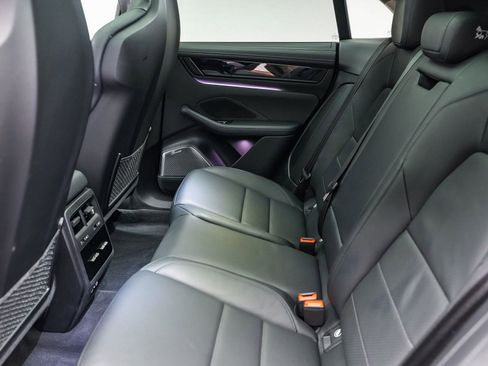 Certified 2025 Porsche Macan 4S Electric image 23