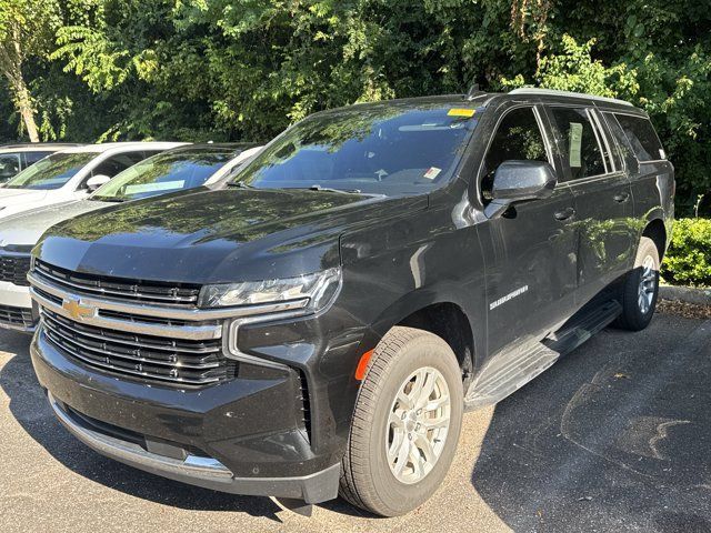 Used 2023 Chevrolet Suburban LT AWD/4WD image 9