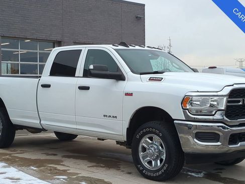 Used 2022 RAM 2500 Tradesman w/ Chrome Appearance Group image 9