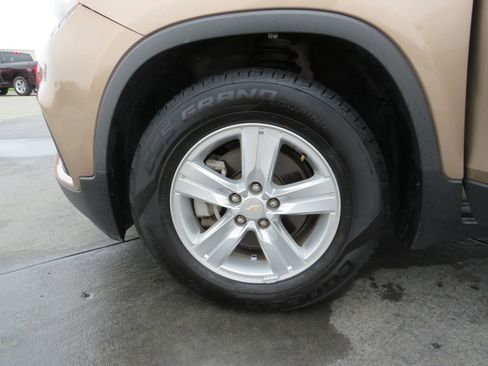 Used 2018 Chevrolet Trax LT w/ LT Convenience Package image 40