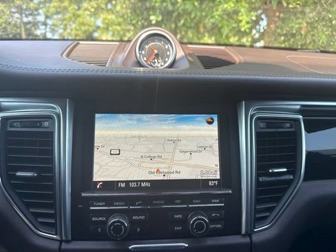 Used 2015 Porsche Macan S AWD/4WD image 14
