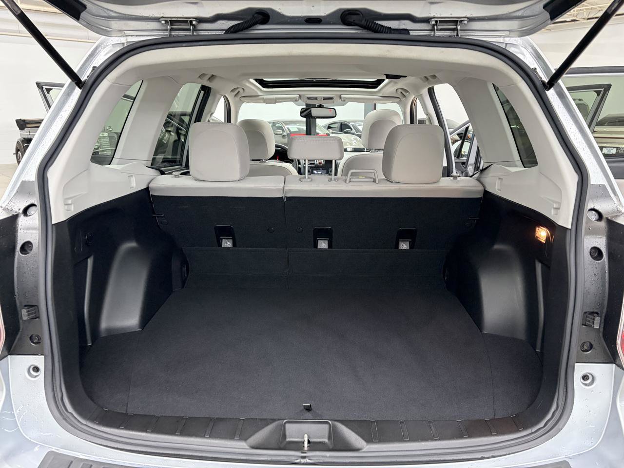 Used 2015 Subaru Forester 2.5i Premium w/ All-Weather Package AWD/4WD image 23