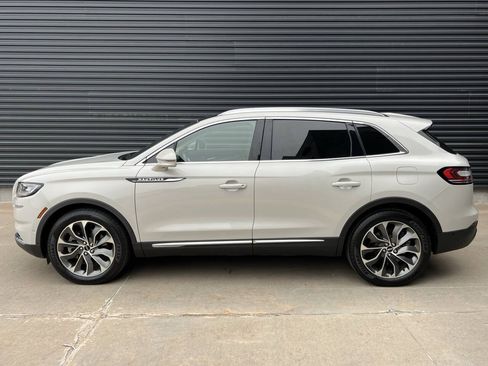 Used 2022 Lincoln Nautilus Reserve w/ Equipment Group 201A AWD/4WD image 9