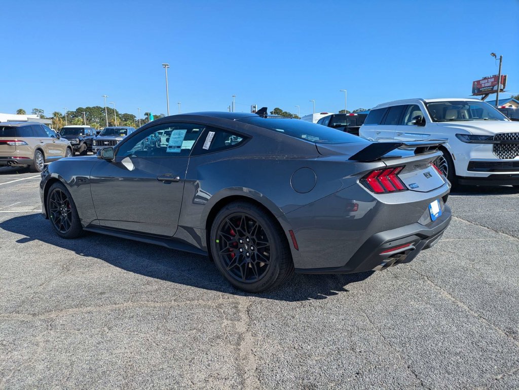 New 2026 Ford Mustang GT Premium w/ GT Performance Package RWD image 6