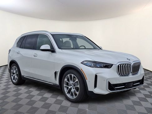 New 2026 BMW X5 xDrive40i w/ Off-Road Package AWD/4WD image 1