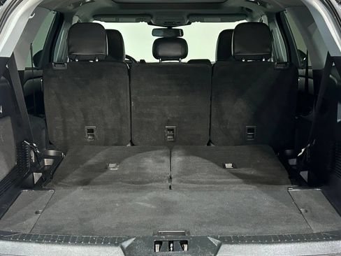 Used 2022 Ford Explorer Limited w/ Equipment Group 301A AWD/4WD image 41