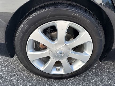 Used 2013 Hyundai Elantra Limited w/ Technology Pkg FWD image 9