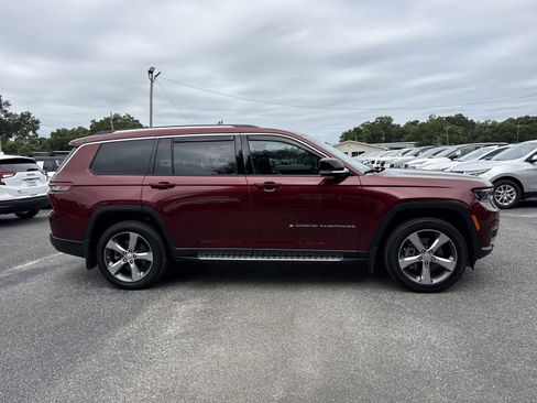 Used 2024 Jeep Grand Cherokee L Limited RWD image 6
